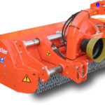 Szárzúzó eszköz a talajmegújítás szolgálatában, mezőgazdasági alkalmazáshoz.