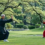 Tai chi gyakorlat a szabadban, mindfulness és tudatosság